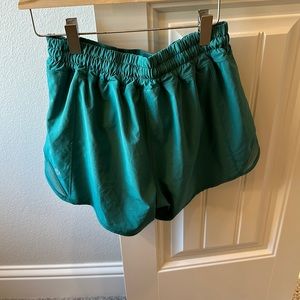 Lululemon High Rised Line Shorts-2.5” Length